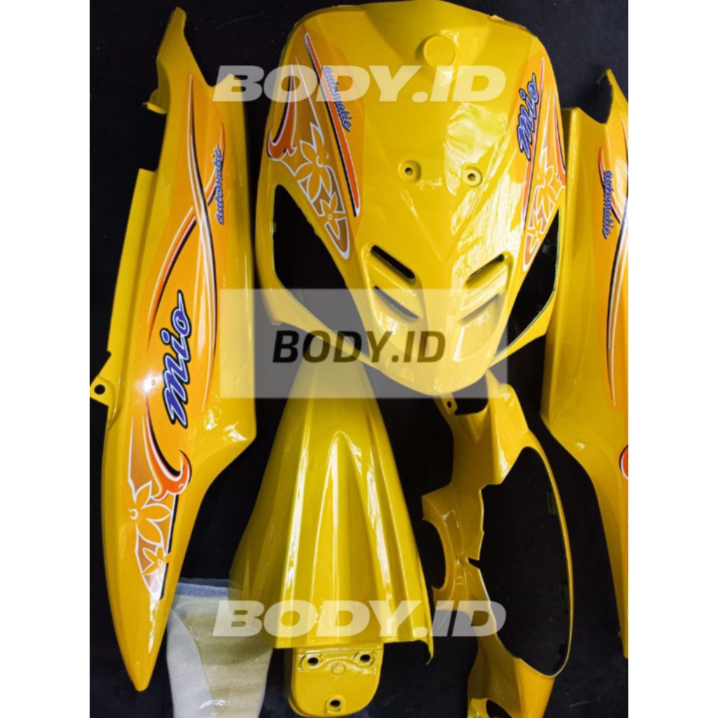 Cover full body halus Yamaha Mio sporty warna kuning striping bunga