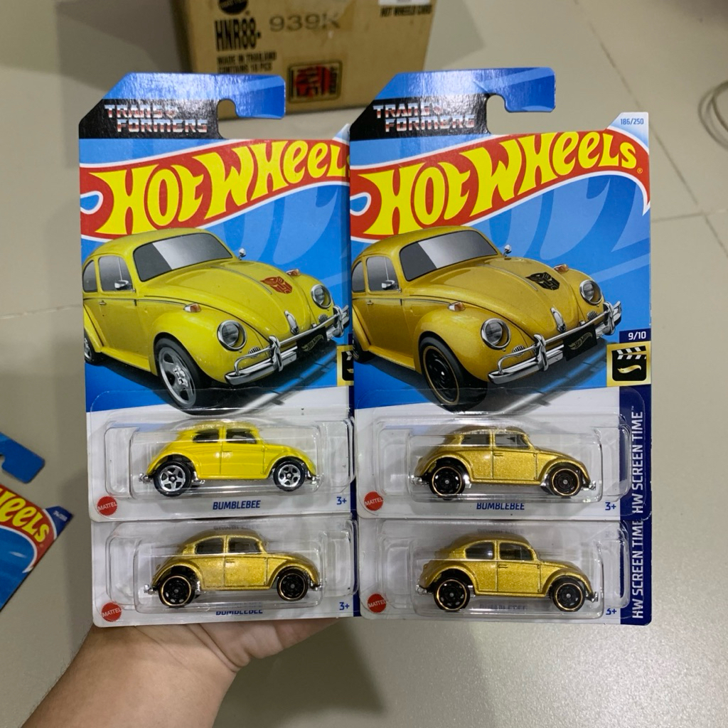 Hotwheels Bumblebee VW Beetle Kuning Gold - HW Screen Time