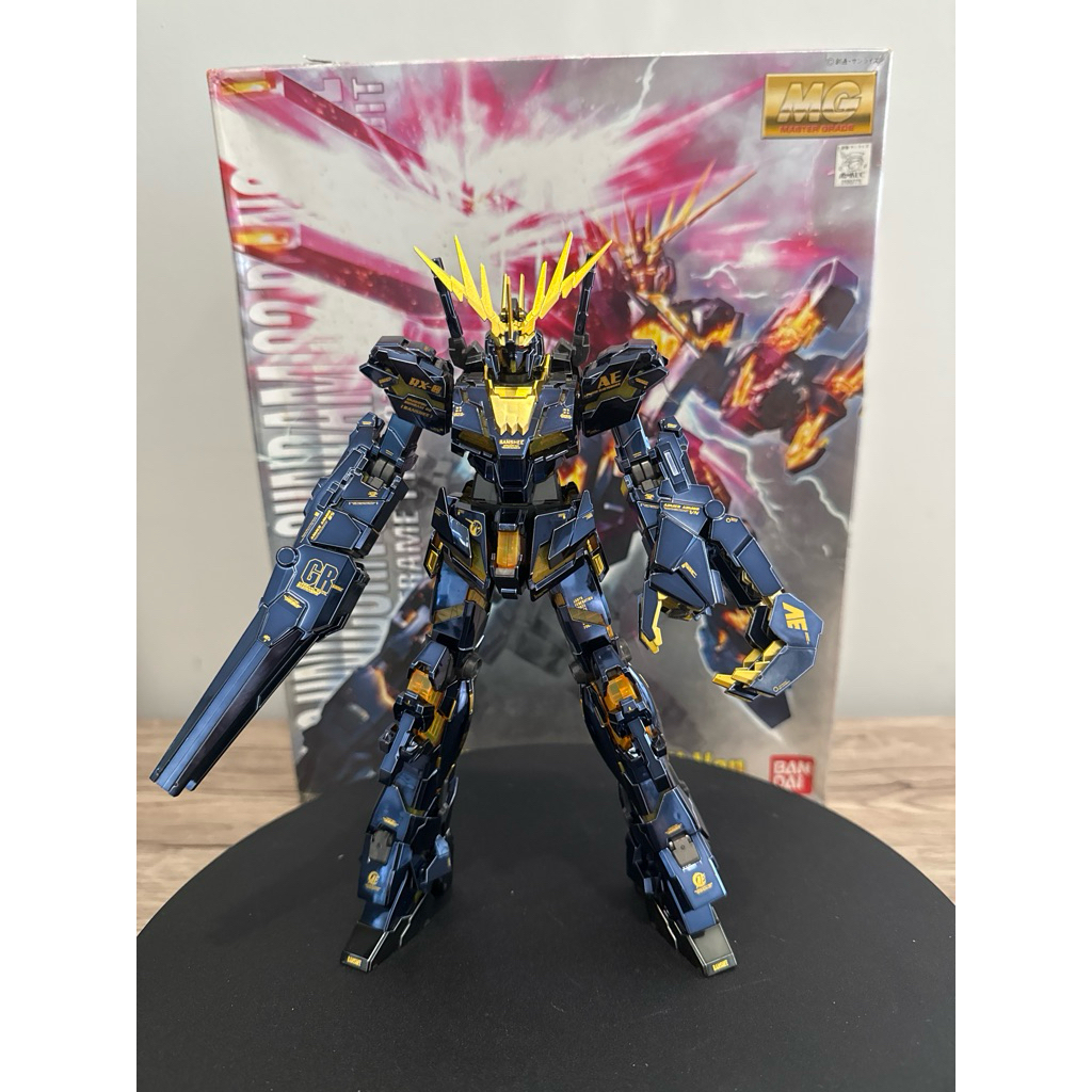 MG unicorn Banshee Titanium Finish + gold decal