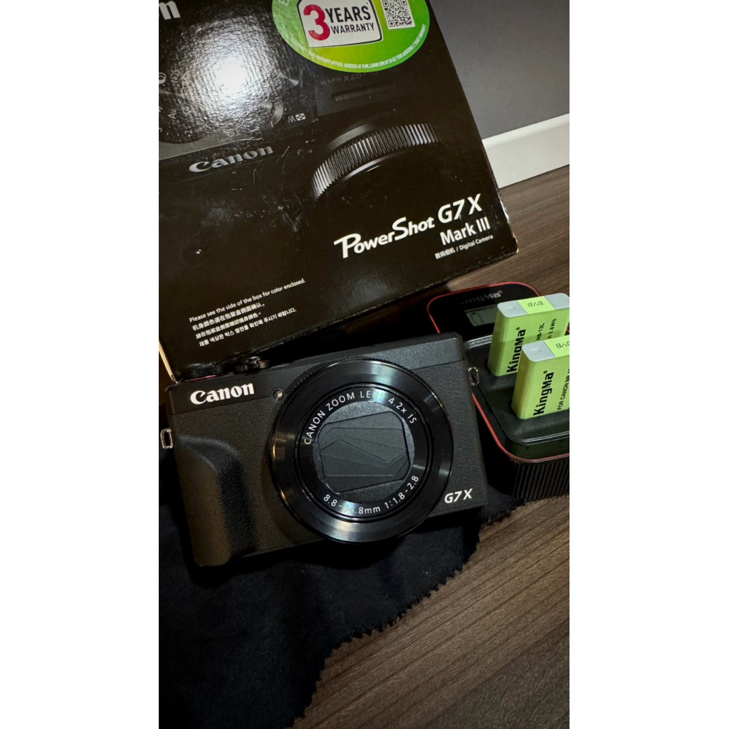 LIKE NEW, Canon G7x Mark III