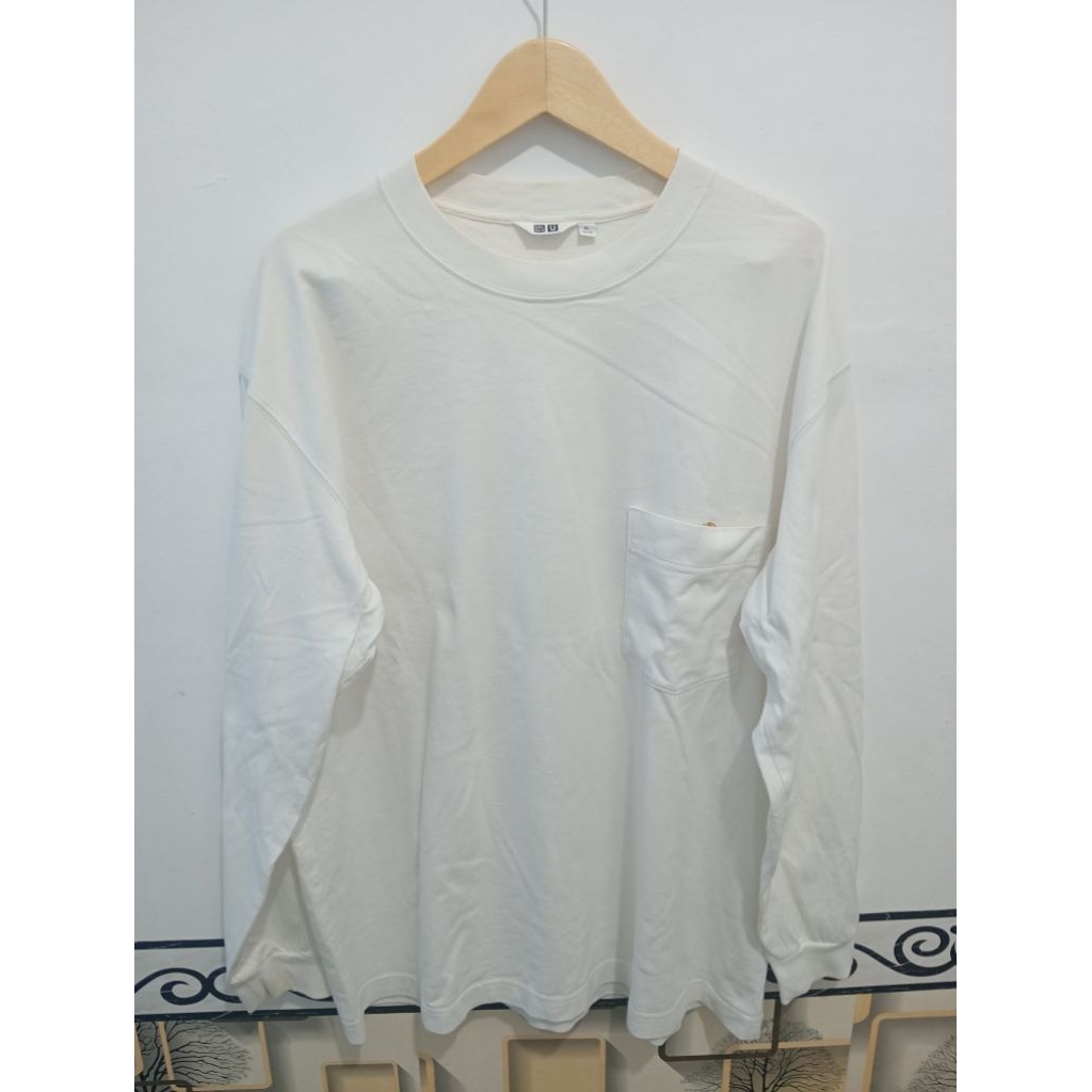 Kaos Uniqlo longsleeve pocket ukuran XL