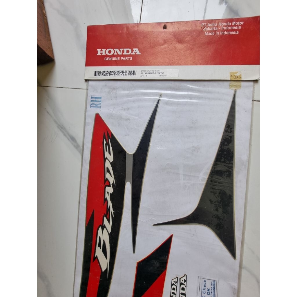 Stiker Body Blade 110R 871X0-KWB-920ZBR Kanan