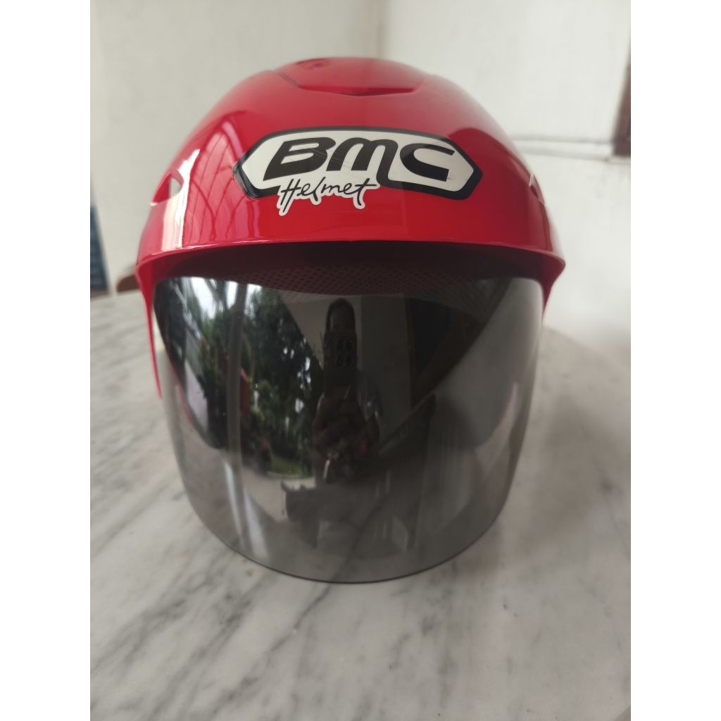 Preloved Helm BMC Wanita warna Merah