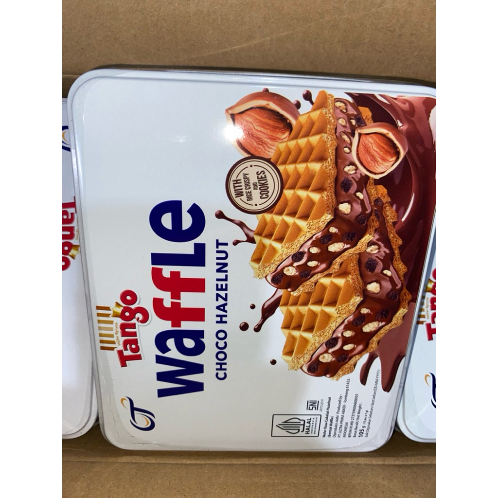 Tango Waffle Cokelat Hazelnut Kaleng 105 g