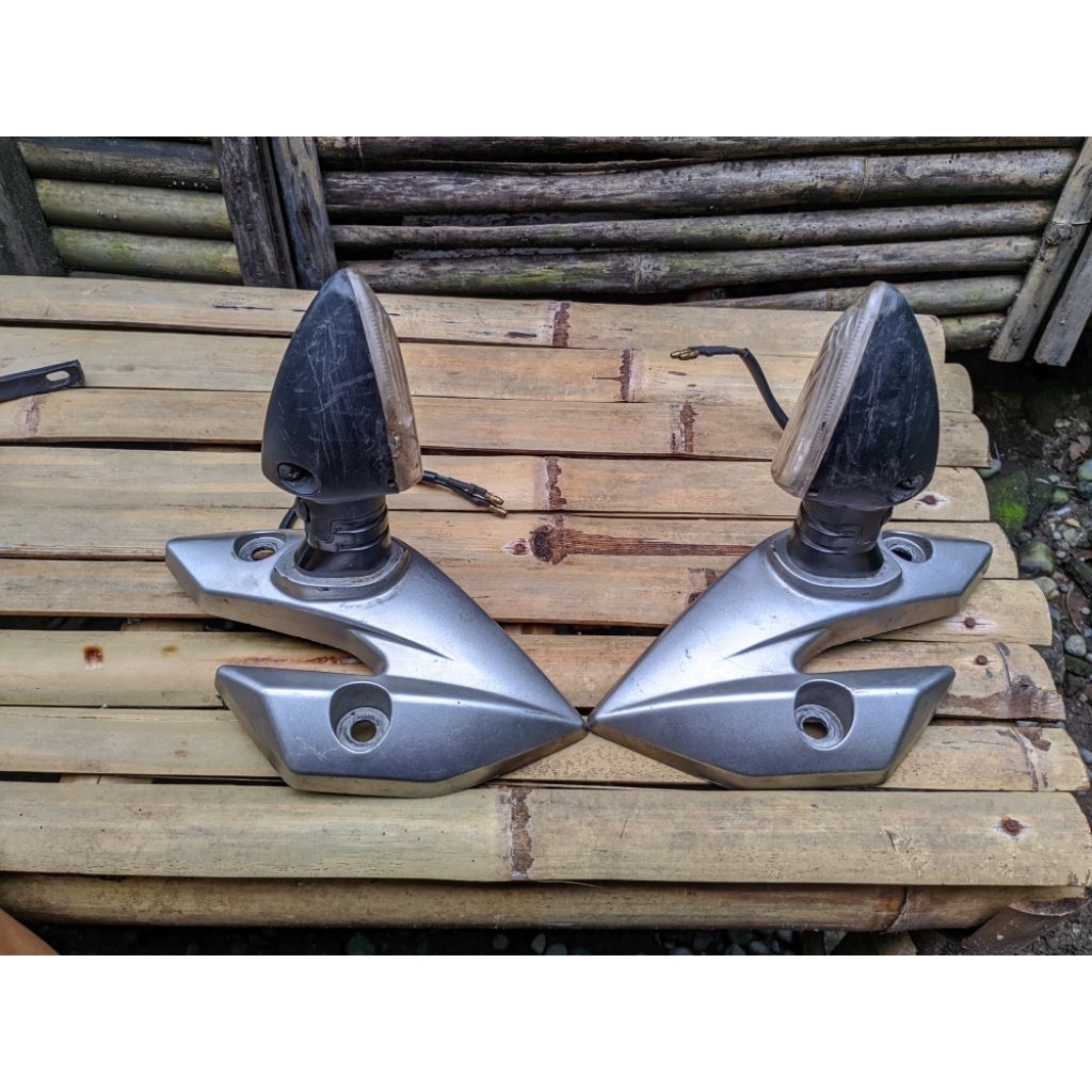 Kupingan Cover Headlamp Vixion Old Original Copotan 2012