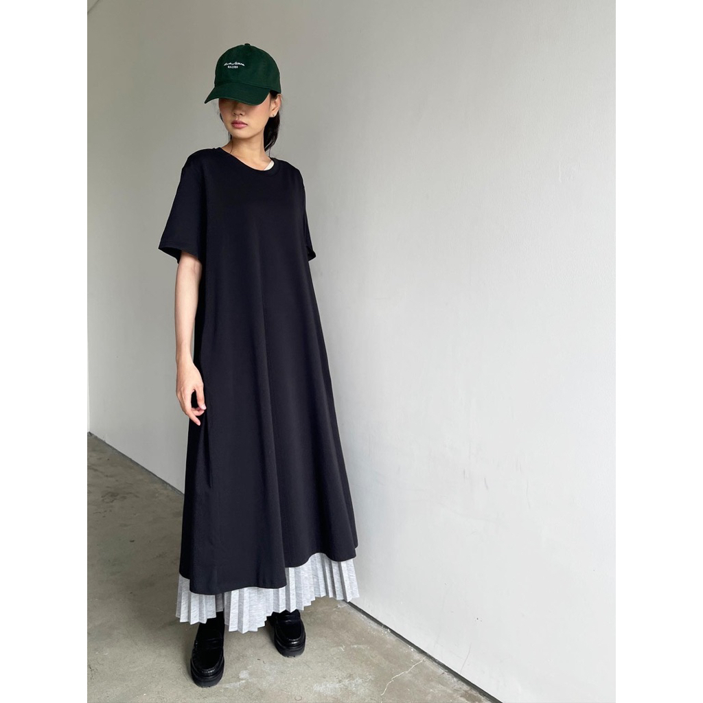 uniqlo loose basic tee dress black