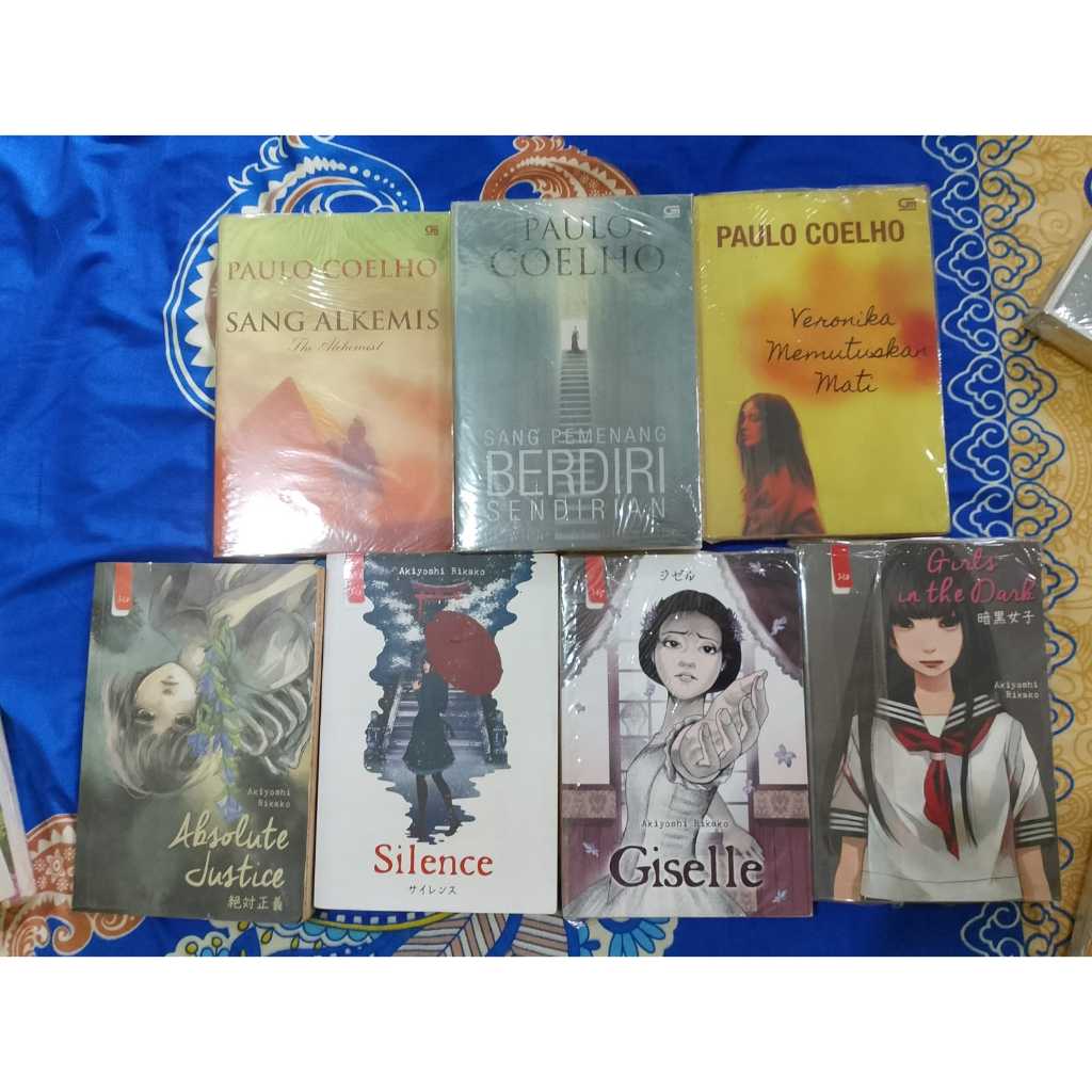 Preloved Buku Haru dan Gramedia - Akiyoshi Rikako Paulo Coelho