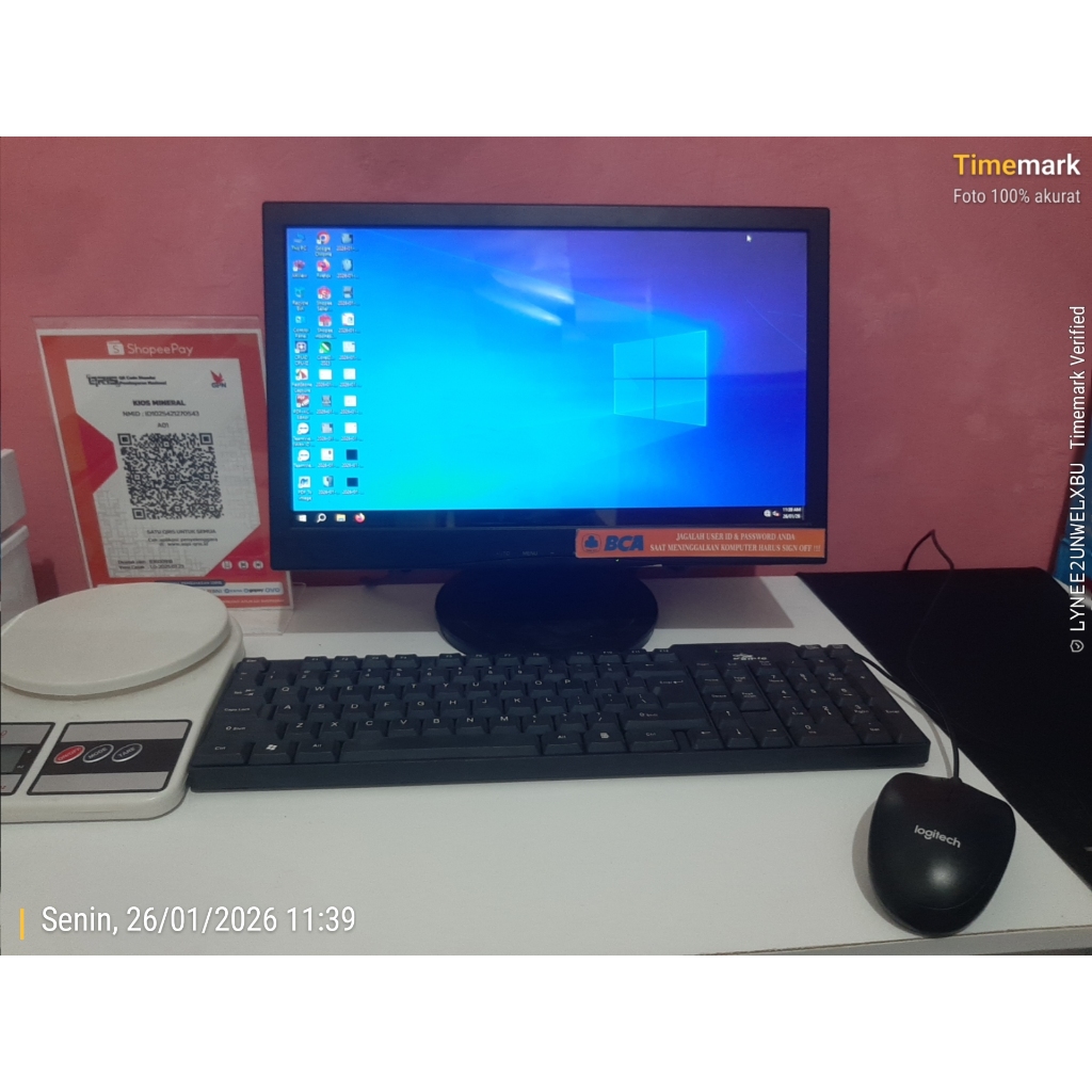 Satu set komputer siap pakai buat admin online shop dll