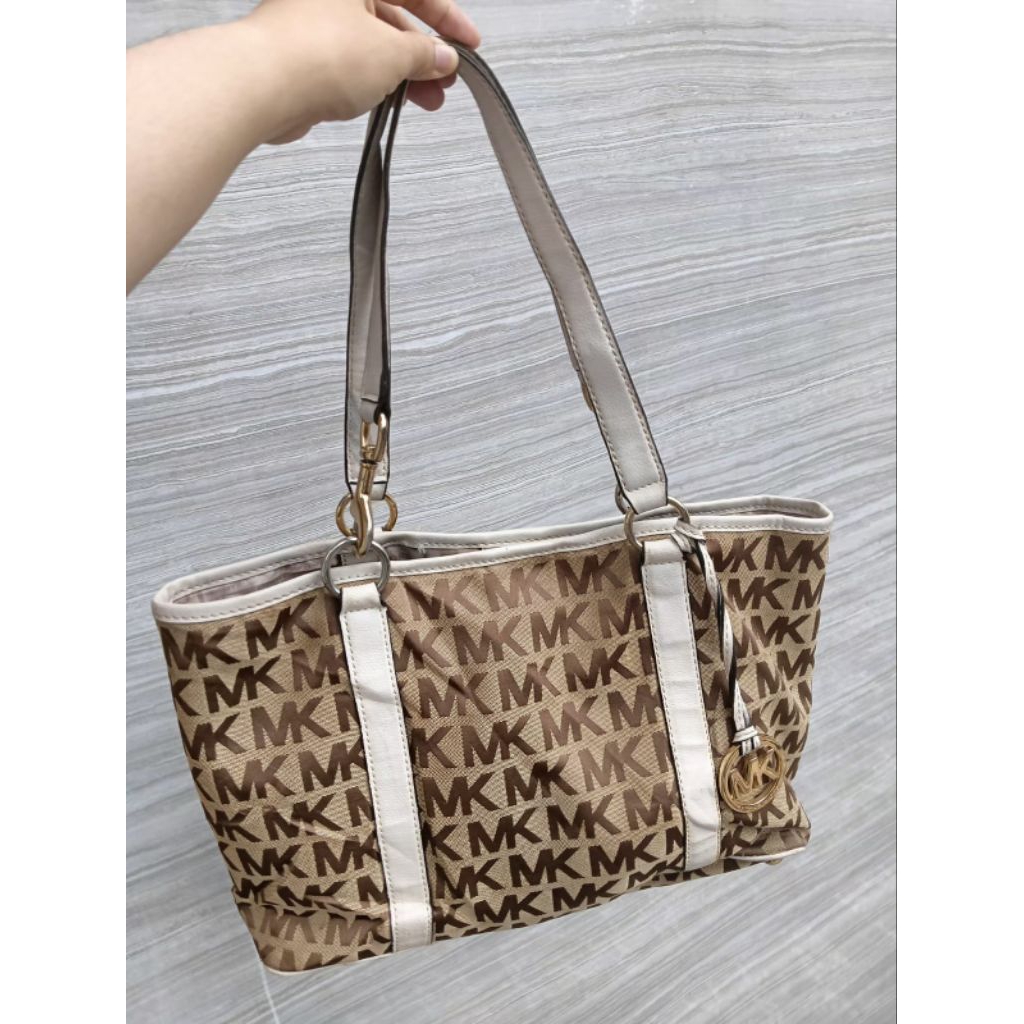 Michael Kors tote