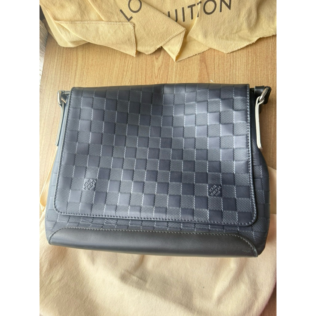Louis Vuitton Damier Graphite messenger / crossbody