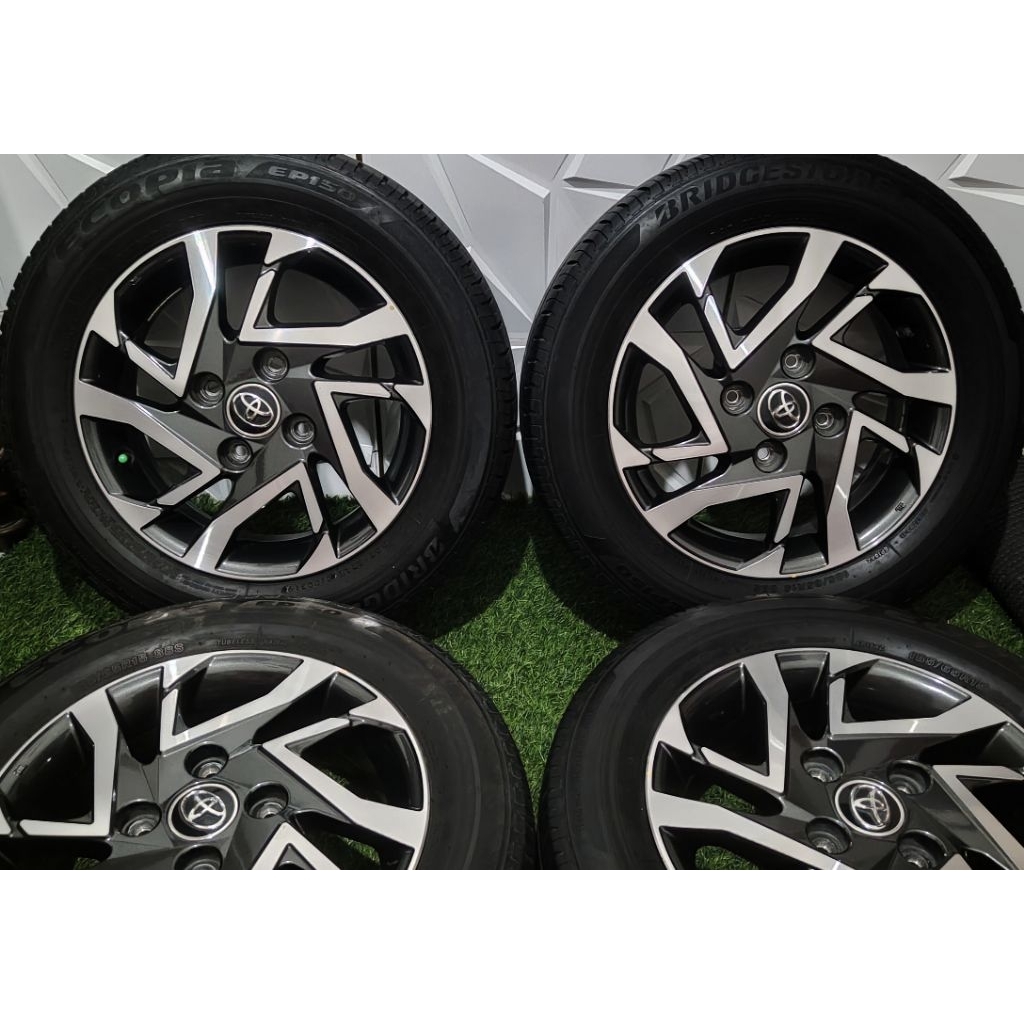 Velg R15 original Avanza veloz