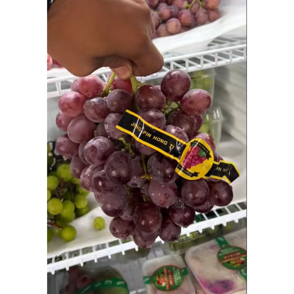buah anggur merah manis segar pilihan 1kg Samarinda