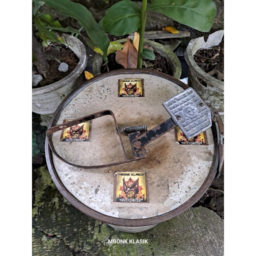 foot step pijakan jawa samping vespa super sprint ORIGINAL pijakan kaki vespa super sprint footstep 