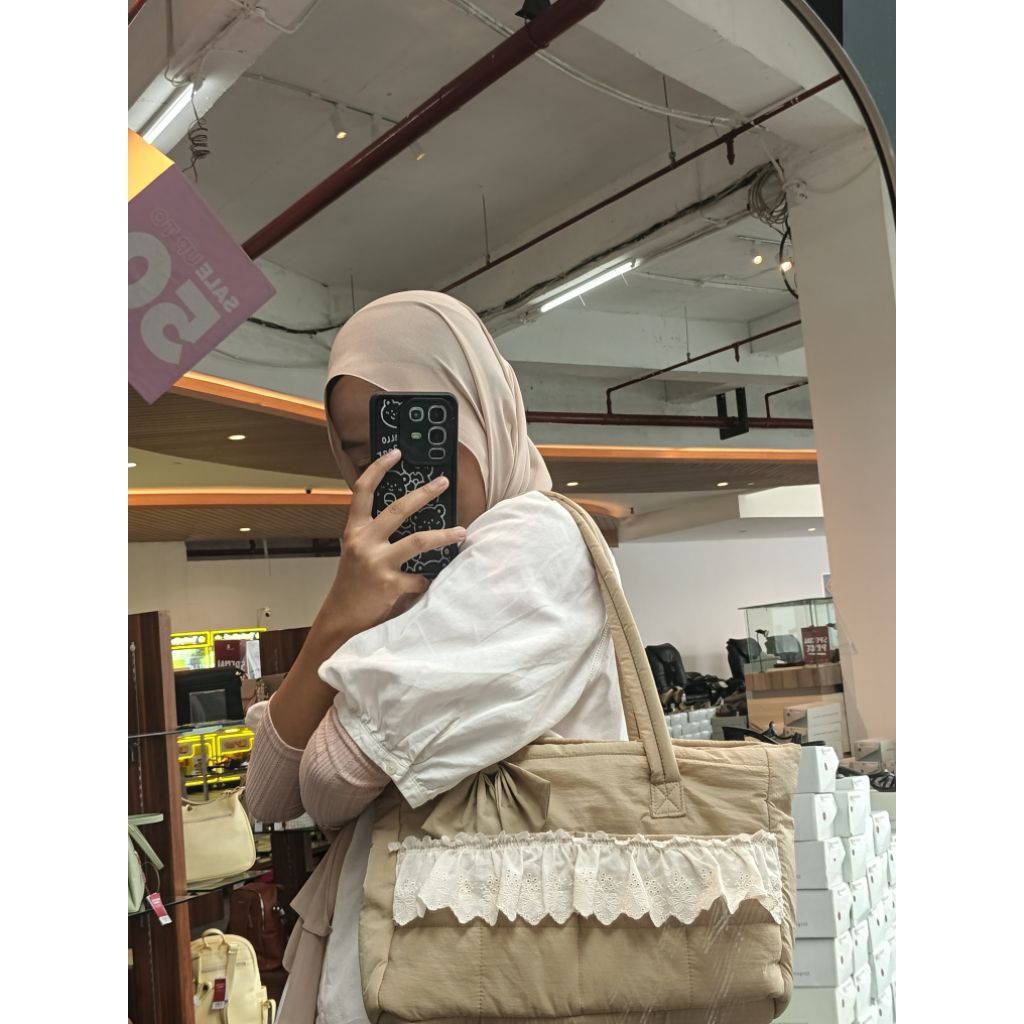 Tas Tote Wanita Quilted Lace Handmade | Muat Laptop | Elegan untuk Kuliah & Kerja