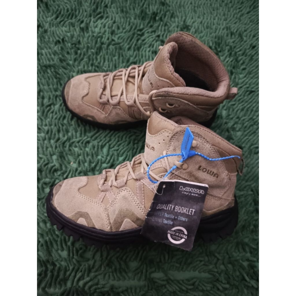 sepatu gunung hiking lowa coklat size 40
