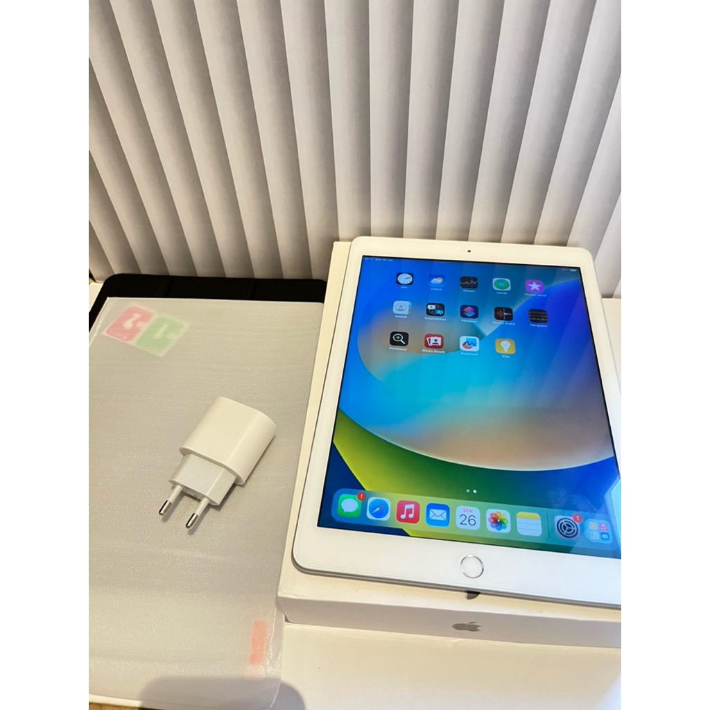 Apple iPad Generasi 5 (2017) 32GB WiFi Only Bekas/Second