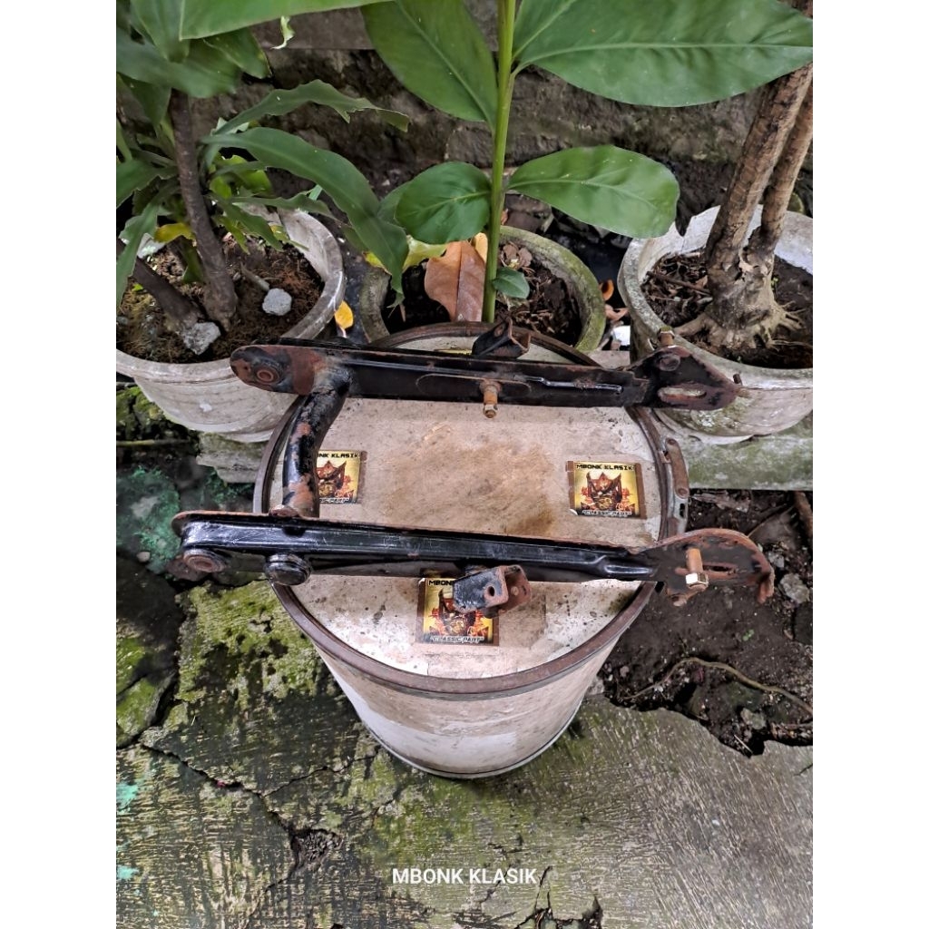 swing arm astrea prima star astrea 800 c70 ORIGINAL swingarm honda c70 prima star astrea 800 swingar