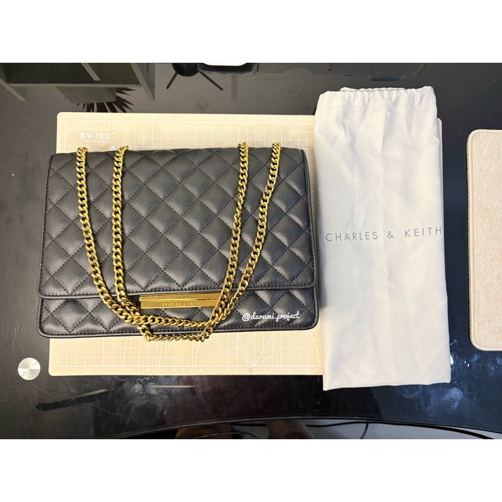 Preloved Charles & Keith Quilted Bag Size M