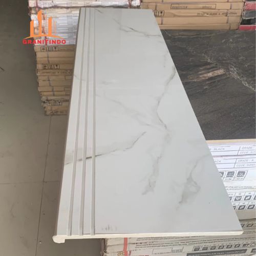 Granit Tangga Motif Marmer Custom Ukuran