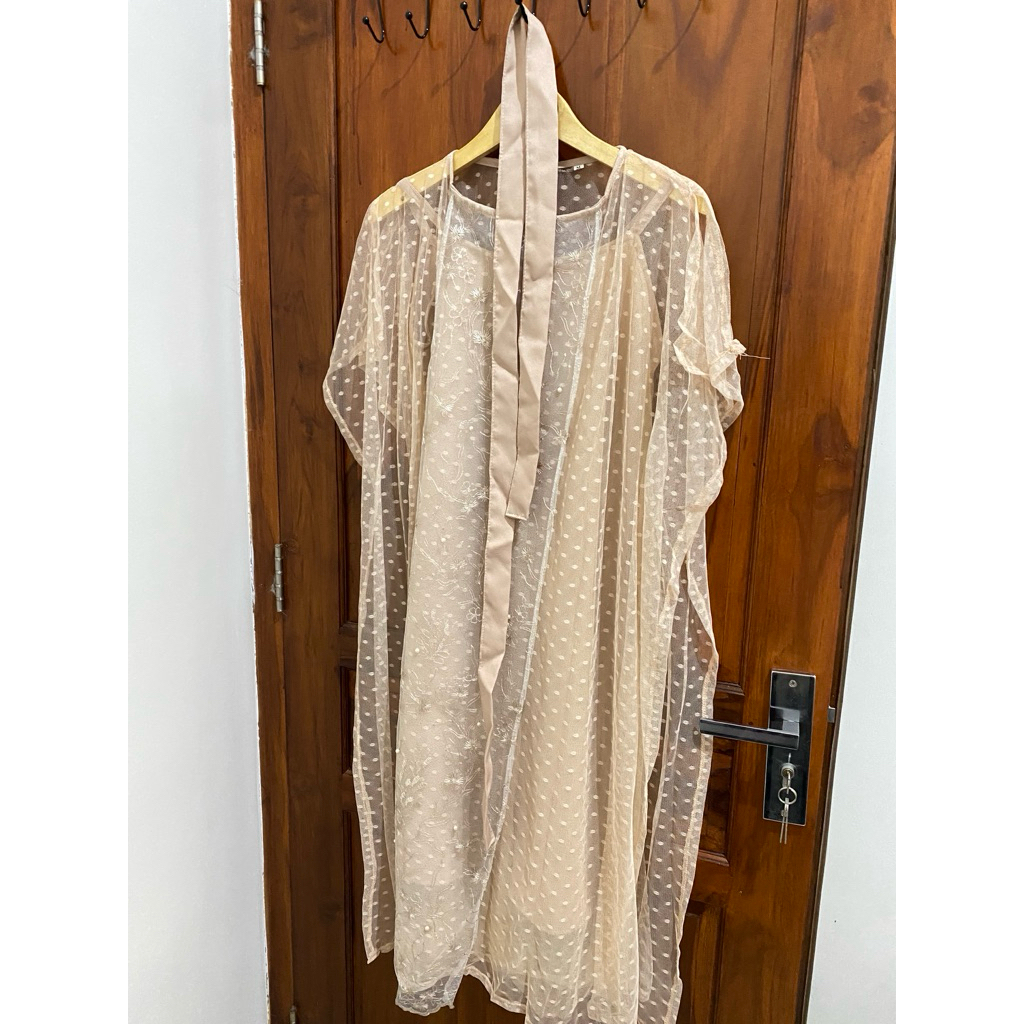 DressBrokatCreamWanita