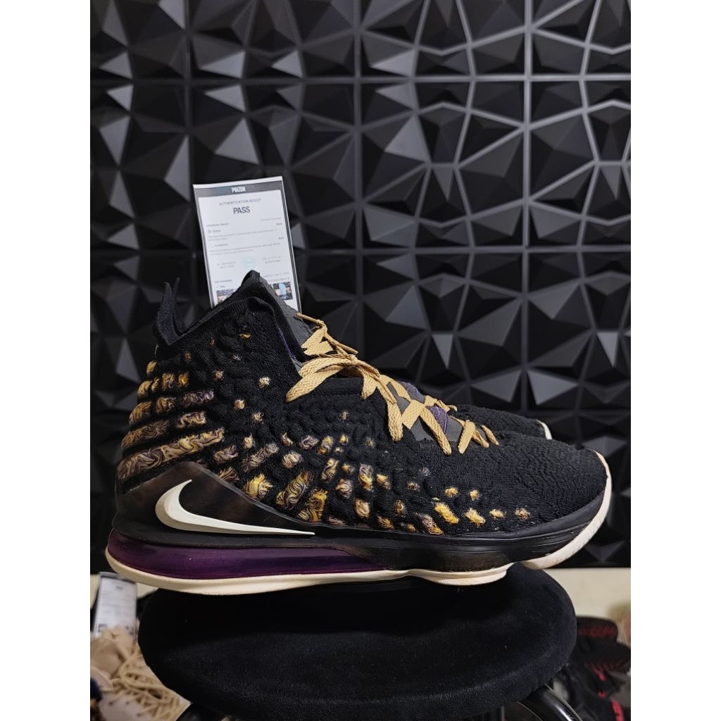 NlKE Lebron 17 Lakers Edition AUTHENTHIC Original
