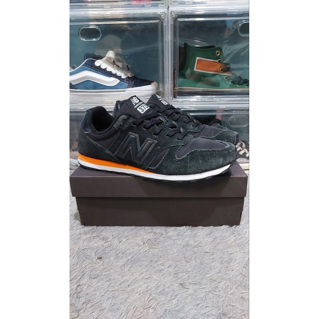 New Balance 373 Suede Black/Orange size 45
