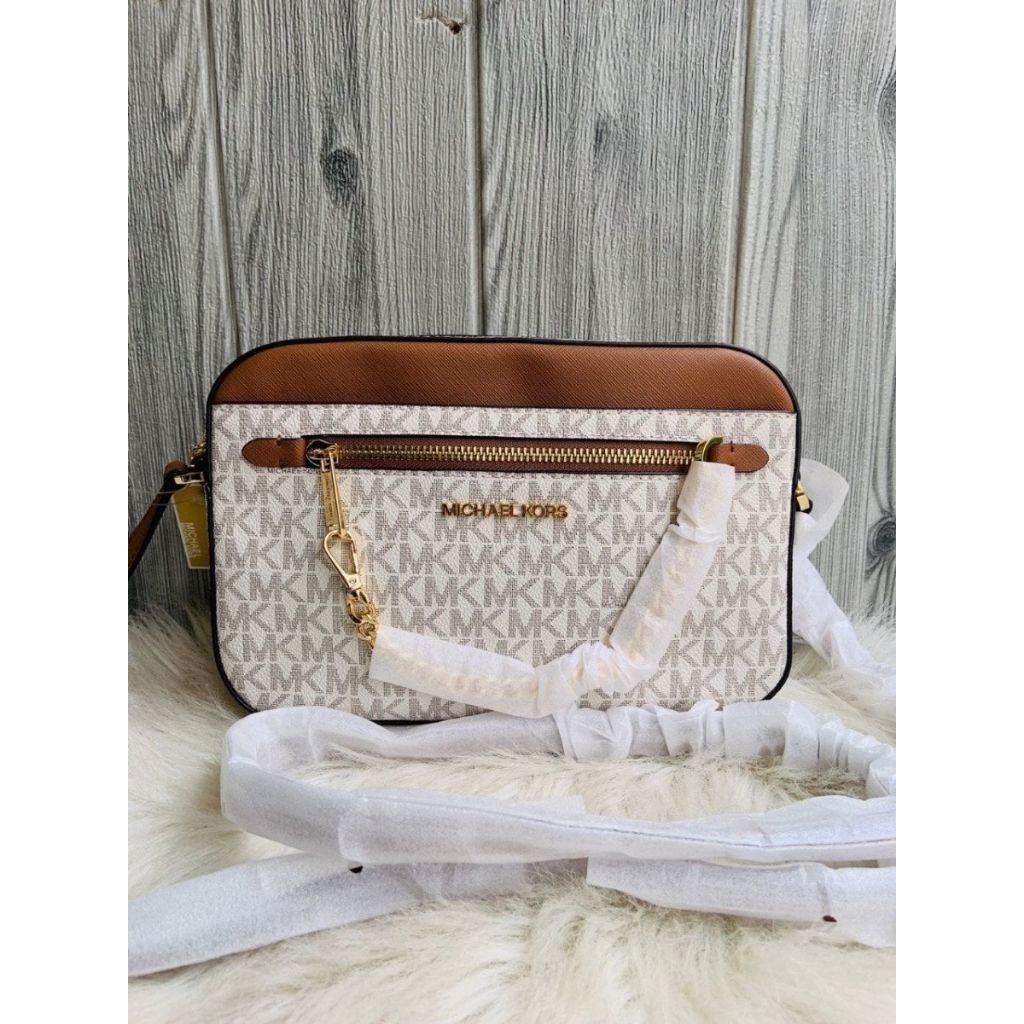 mk Jet Set Item Large Chain Crossbody Signature Vanilla