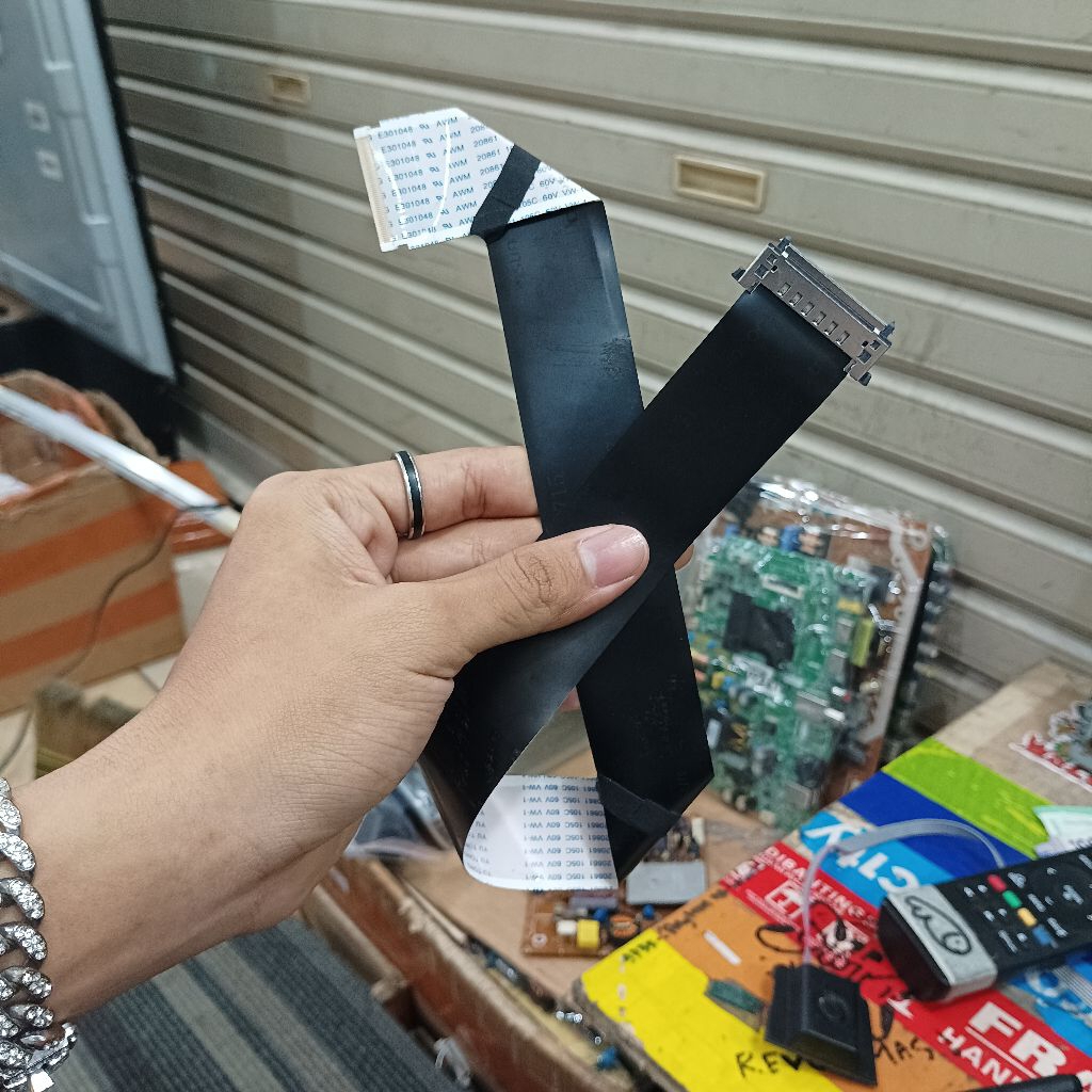 KABEL FLEKSIBEL MB KE TICON TV PANASONIC 49 INCH