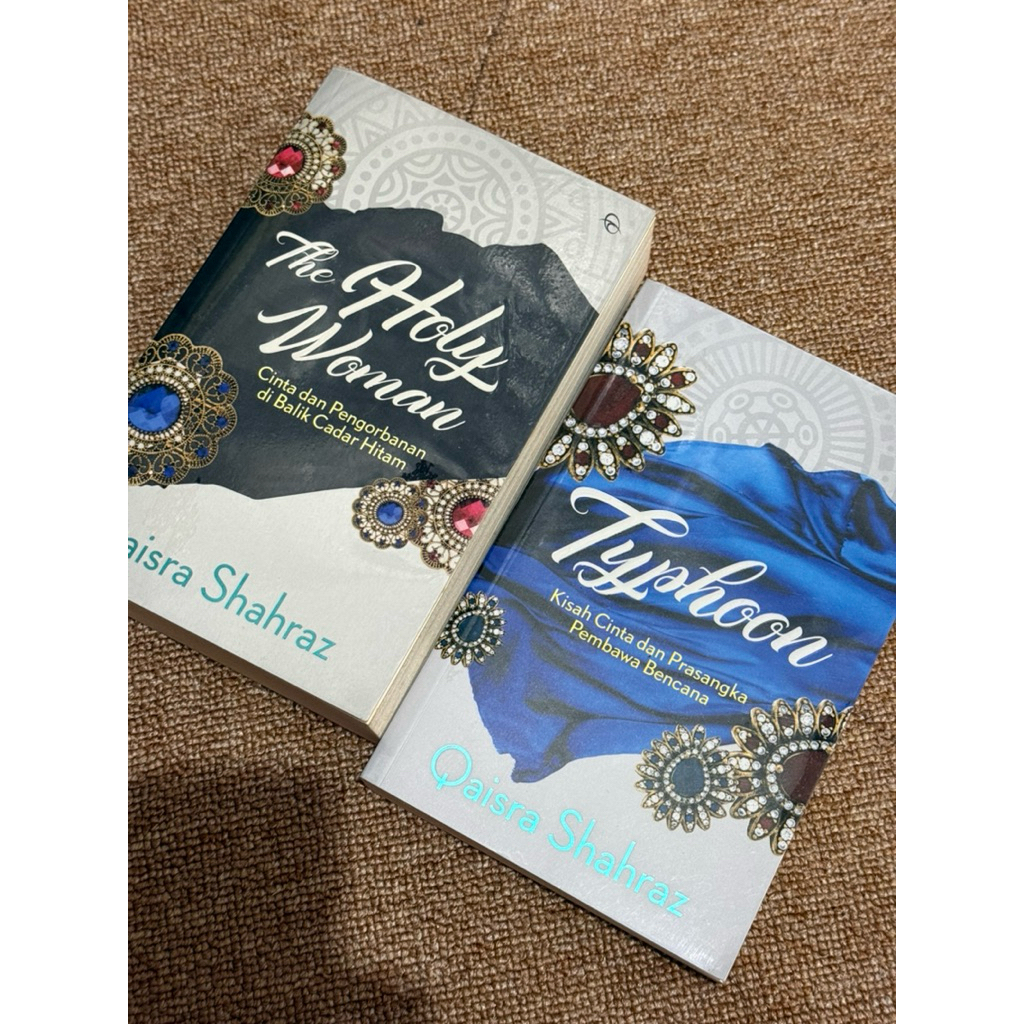 Novel Preloved The Holy Woman & Typhoon by Qaisra Shahraz penerbit Qanita Mizan Pustaka