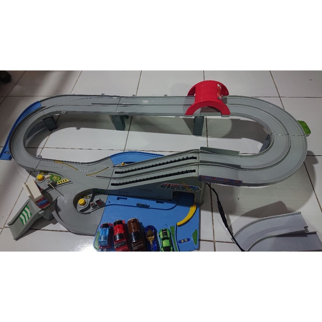 tomica high way bussy