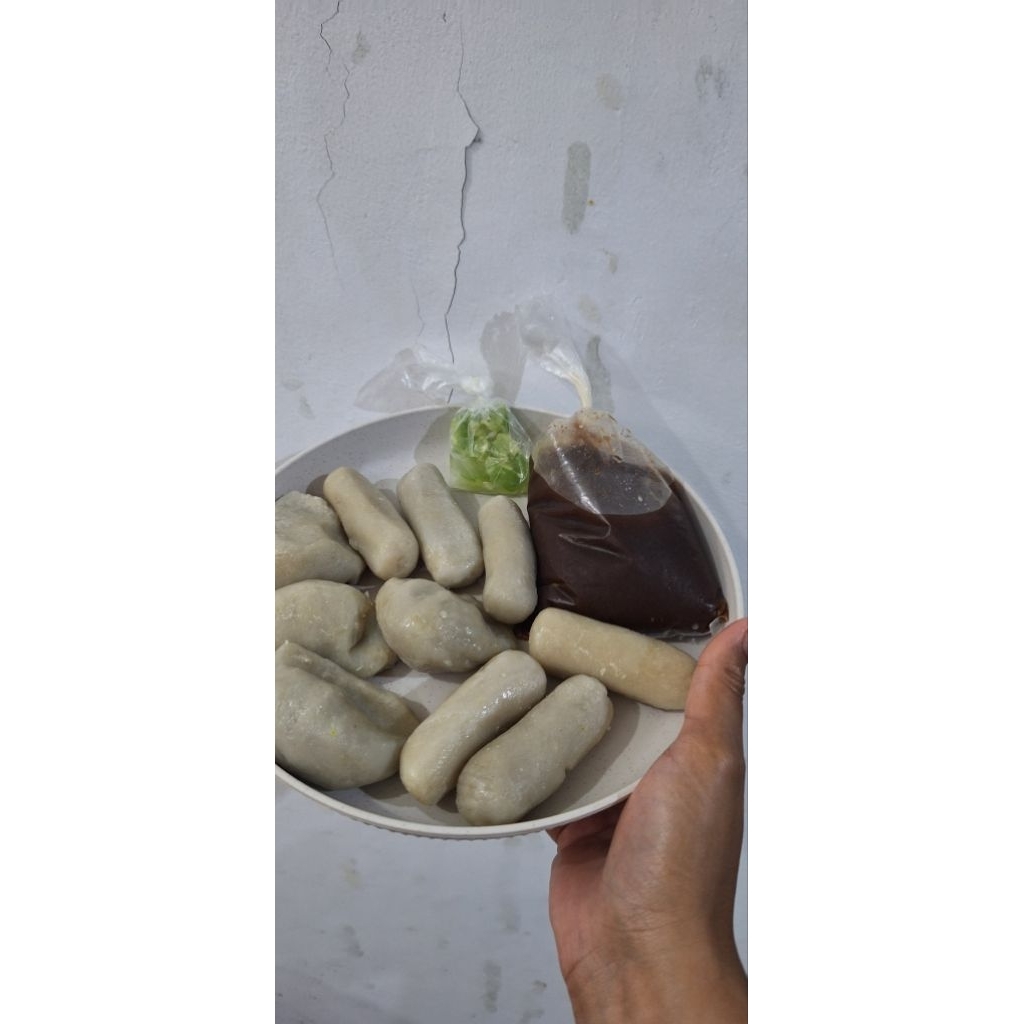 pempek dos kapal selam dan lenjer