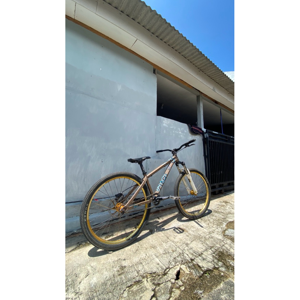 Polygon Cozmic DX 24 dengan Ban 26