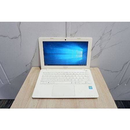 Asus X200MA Intel Celeron N2830 Ram 2Gb Hdd 500Gb