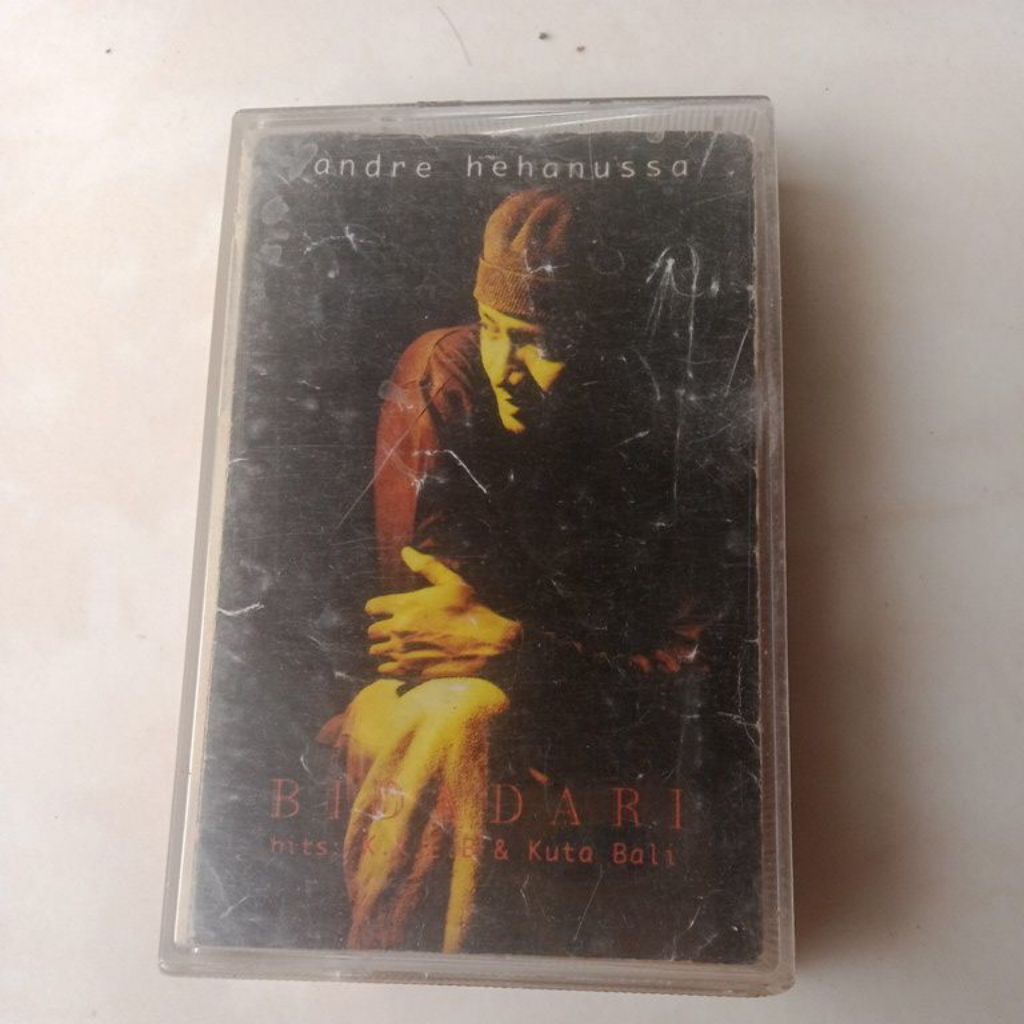 kaset pita Andre Hehanussa - bidadari