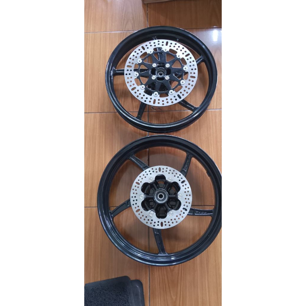 Velg ninja r dan rr vrossi mamba 215/300 ring 17