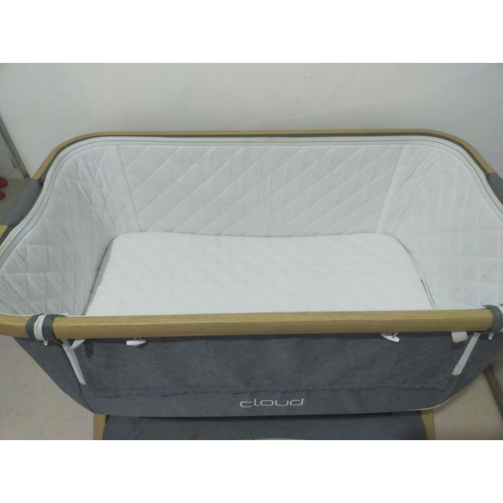 Box Bayi Tempat Tidur Bayi Babyelle Cloud
