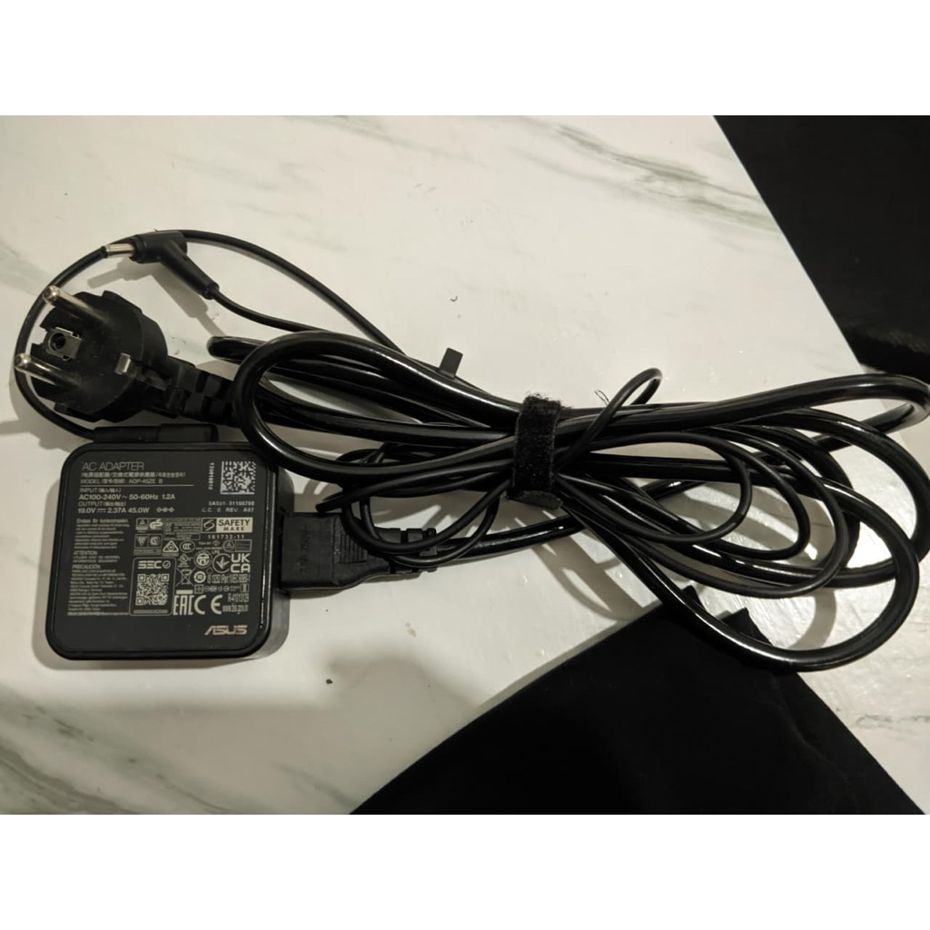 Charger Laptop Asus