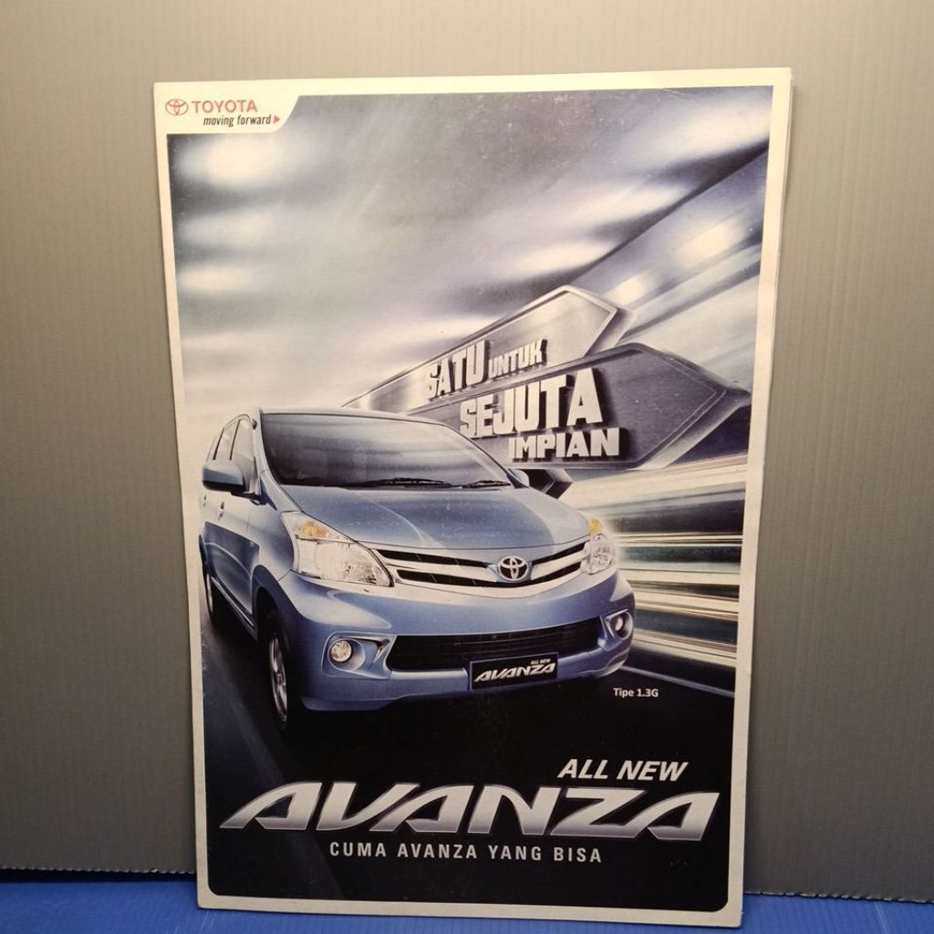 poster brosur leaflet katalog Toyota Avanza