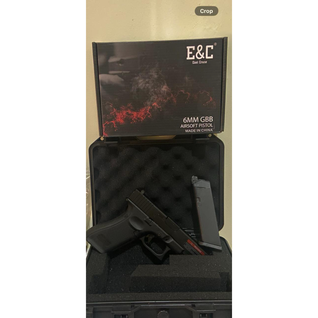 Mainan tembakan air model glock