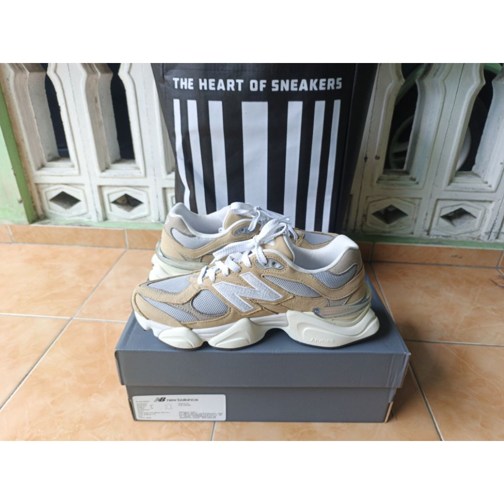 Sepatu NB 9060 Moyen/Coklat Muda Ukuran 42 Baru Original