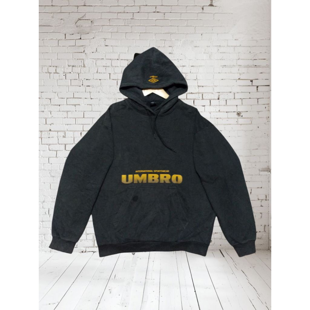 Hoodie Umbro second Original size L Tebal