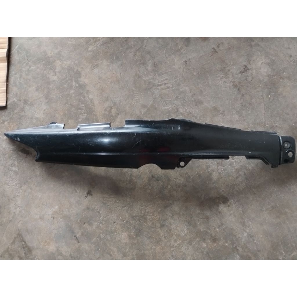 Body samping F1ZR ORI (KANAN)