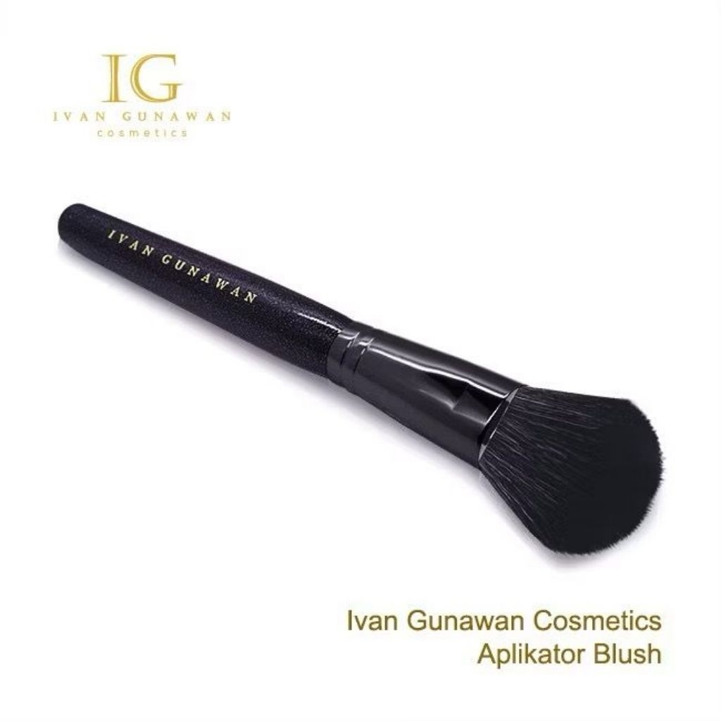 Ivan gunawan aplikator blush on