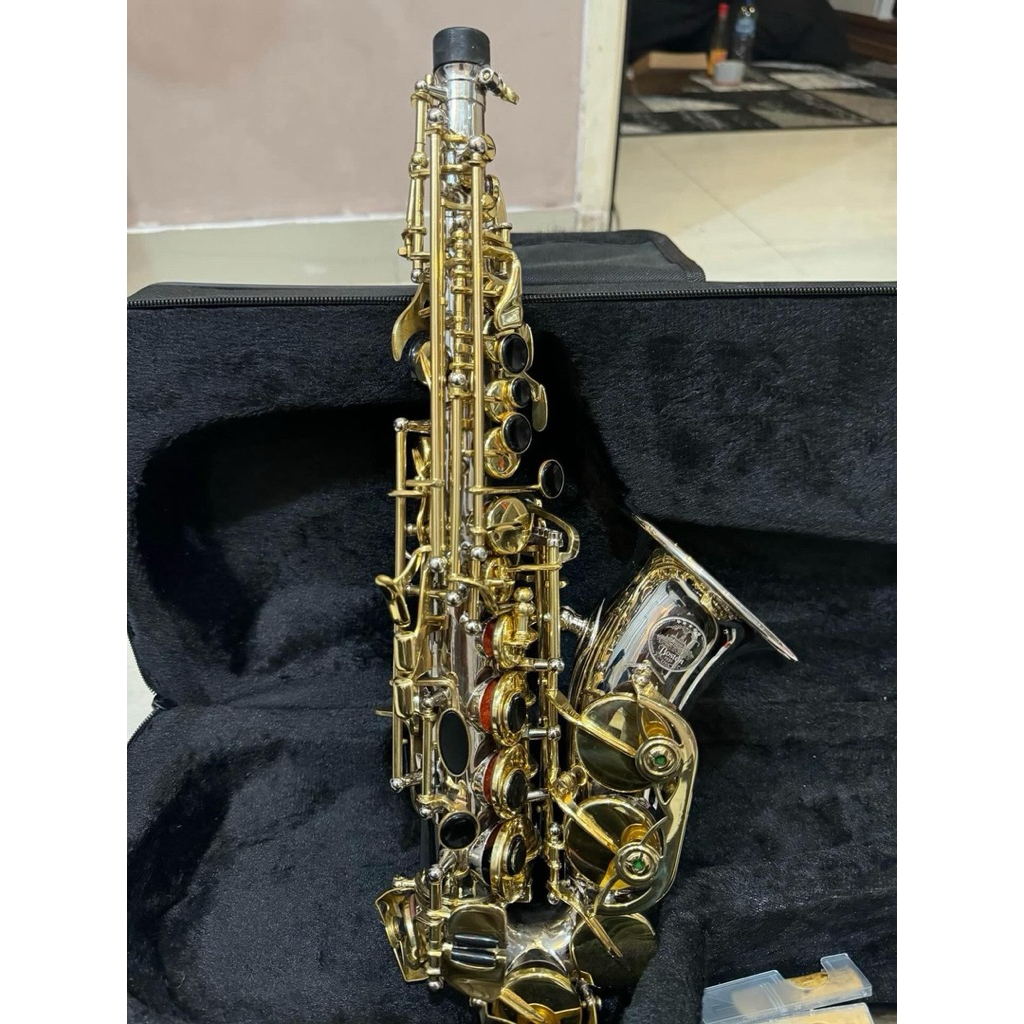 saxophone baby boston