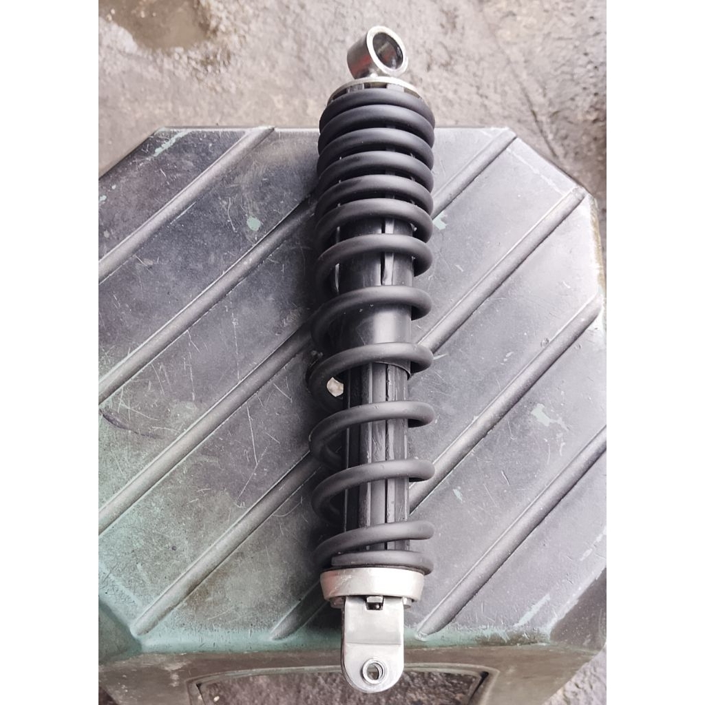 sok belakang motor Honda Beat fi