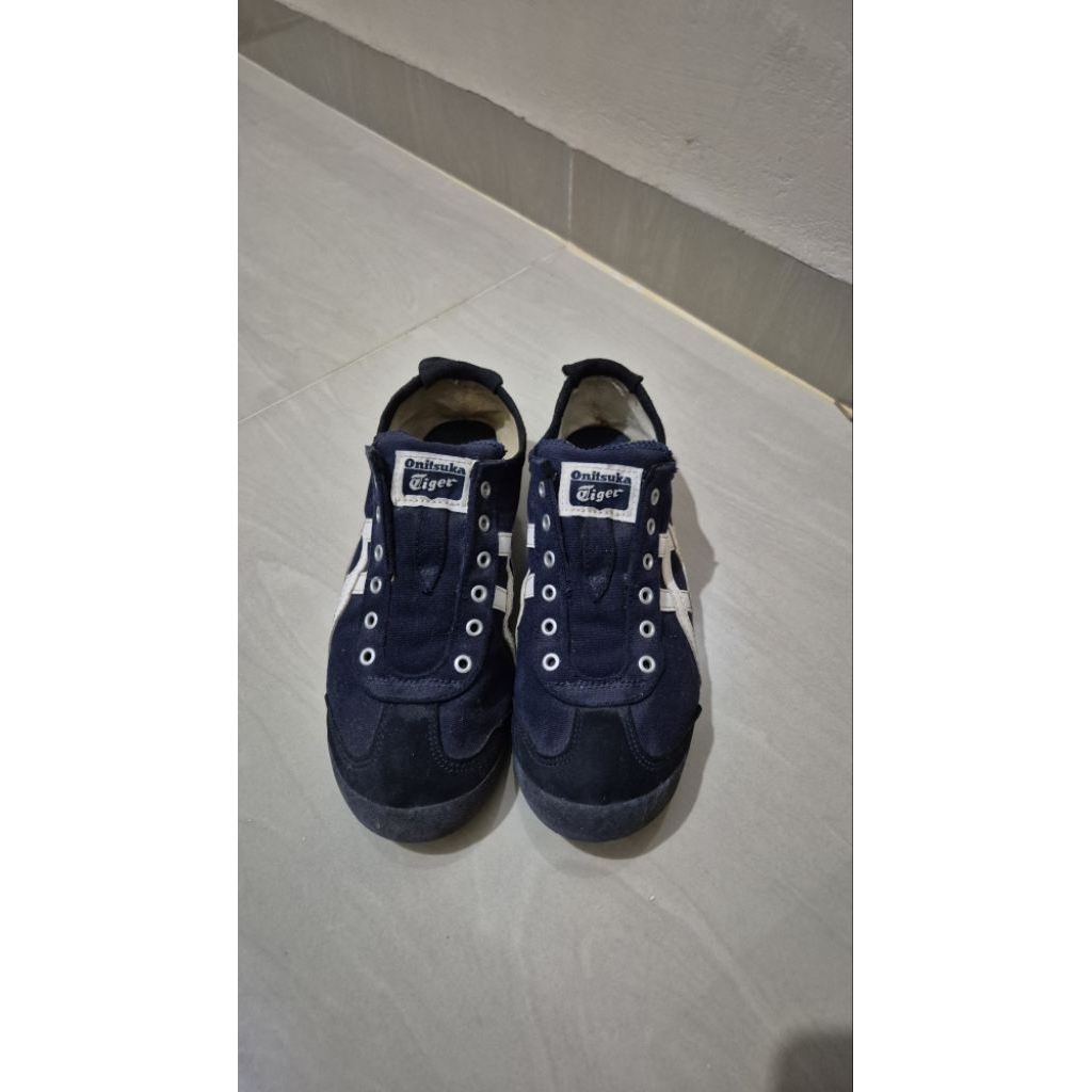 onitsuka mexico slip on
