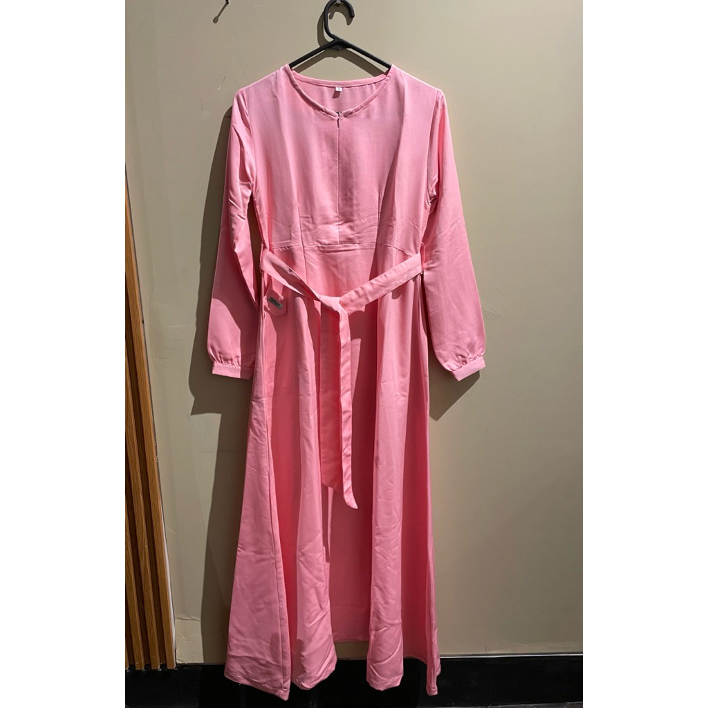 [PRELOVED] Gamis Maxi Pink Pastel – Elegan & Simple (Size S)