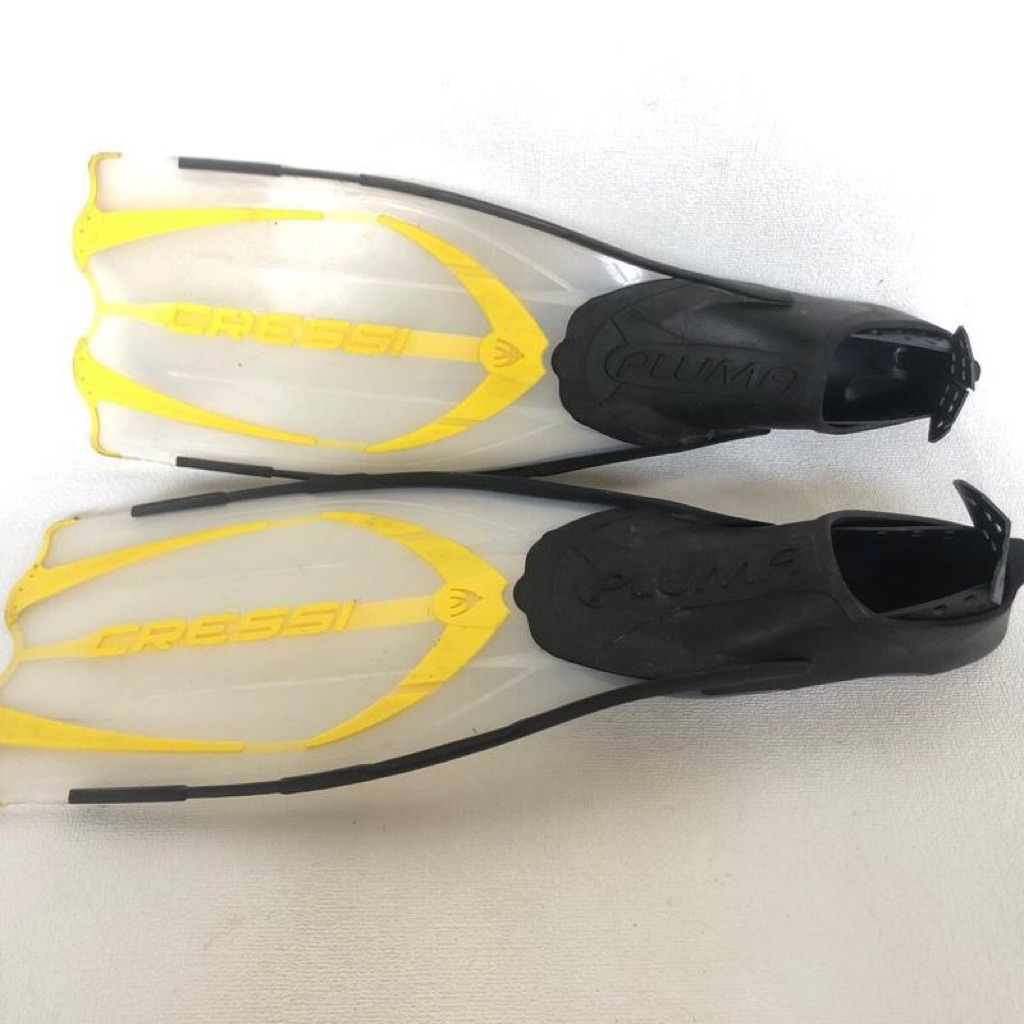 Cressi pluma fin snorkeling diving