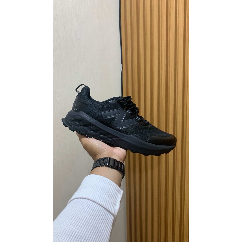 BNIB NEW BALANCE GAROE V2 TRAIL RUNNING