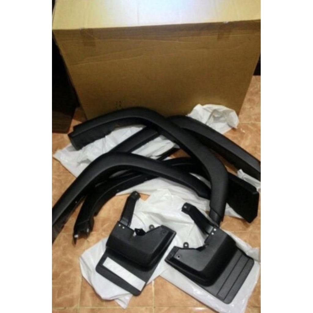 Over Fender Set Kijang Grand Extra TYC Japan